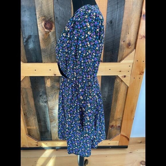 Zara wrap front style floral dress with shoulder pads, size L - Picture 7 of 7